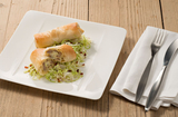Strudel von Nürnberger Rostbratwürsten mit Krautsalat